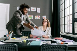 Disponibilidade imediata aumenta contratações? Entenda quando esse diferencial ajuda